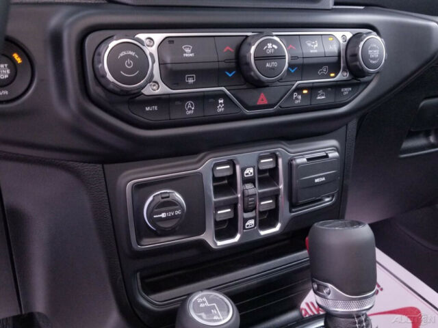 Jeep Gladiator 2020 image number 32