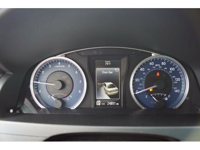 Toyota Camry 2017 image number 17