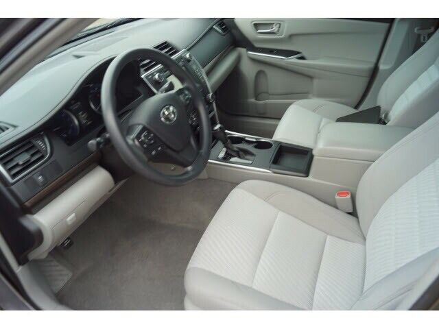 Toyota Camry 2017 image number 6