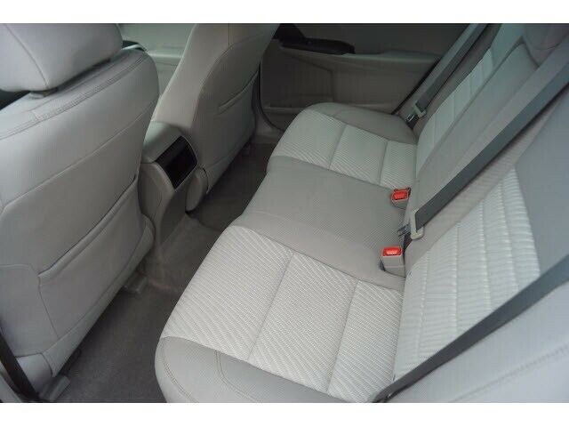 Toyota Camry 2017 image number 7