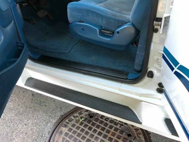 Ford F-350 1998 image number 36