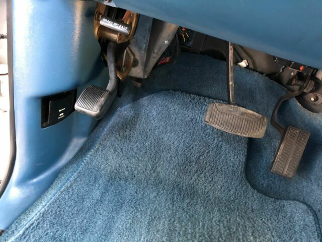 Ford F-350 1998 image number 40