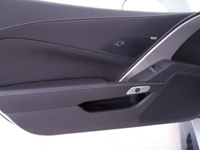Chevrolet Corvette 2019 image number 35