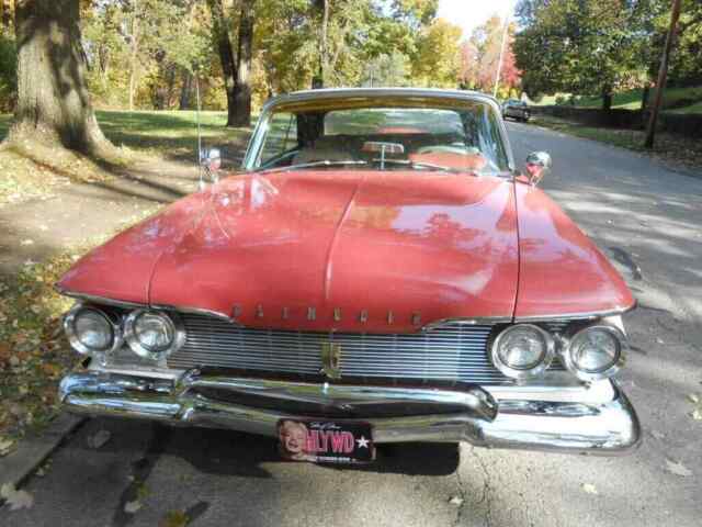 Plymouth Fury 1960 image number 18