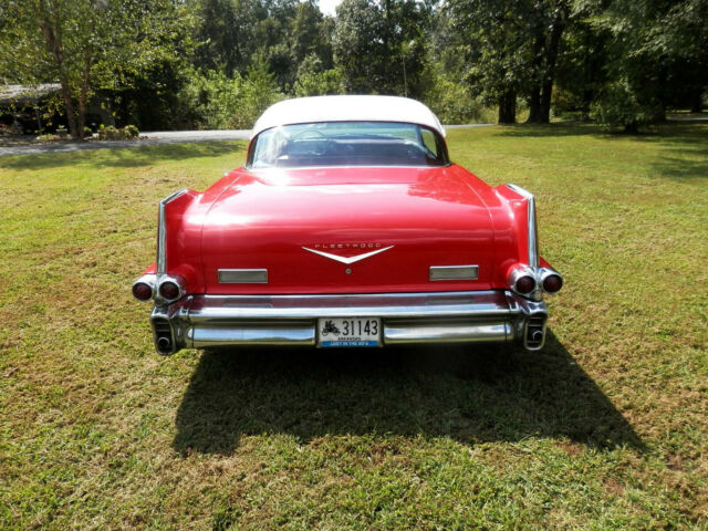 Cadillac DeVille 1957 image number 4