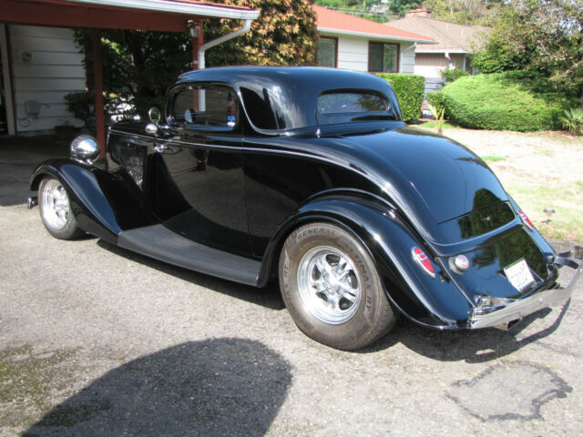 Ford Three Window Coupe 1934 image number 1