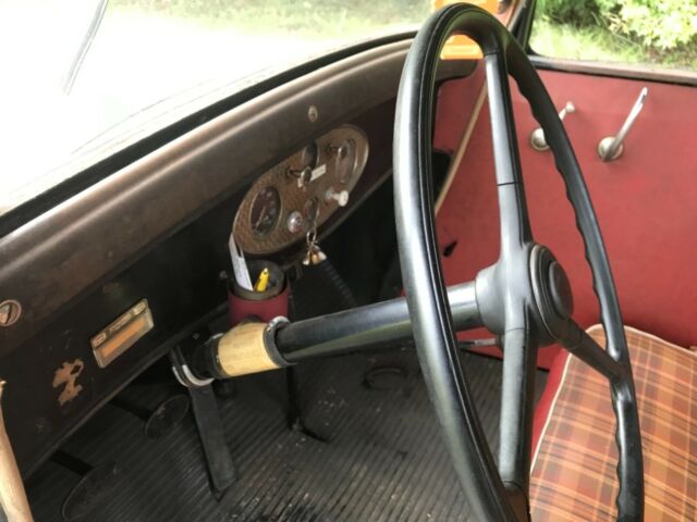 Plymouth Coupe 1933 image number 6