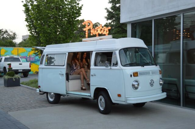 Volkswagen Bus/Vanagon 1974 image number 0