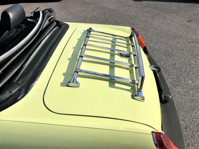 MG MGB 1977 image number 3