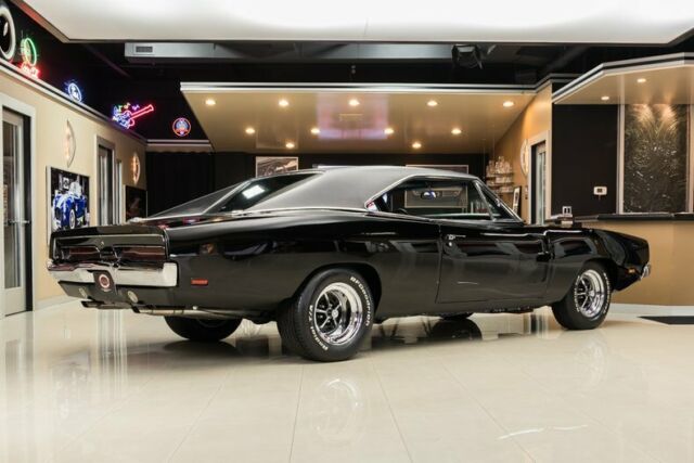 Dodge Charger 1969 image number 10