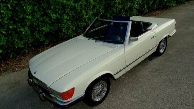 Mercedes-Benz SL-Class 1972 image number 30