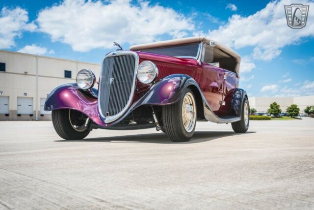 Ford Phaeton 1934 image number 28