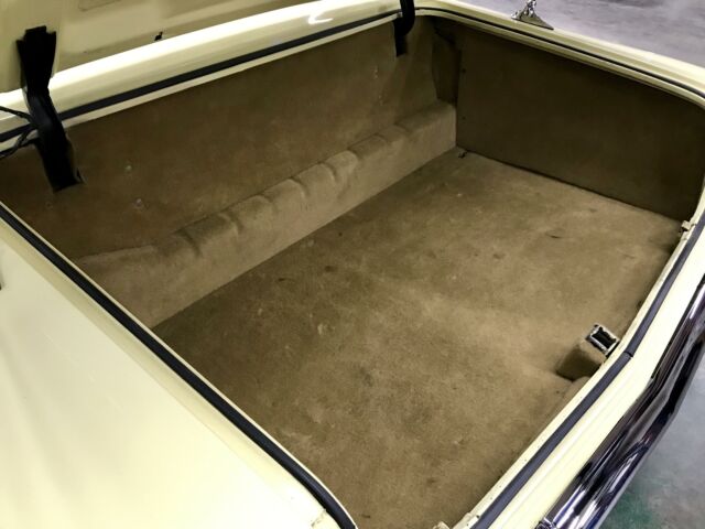 Chevrolet Impala 1962 image number 42