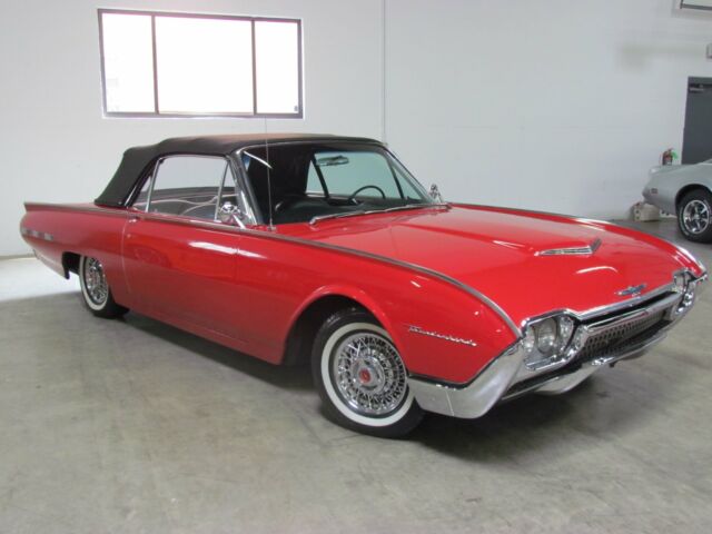 Ford Thunderbird 1962 image number 27
