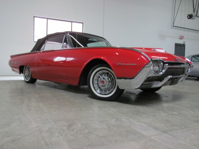 Ford Thunderbird 1962 image number 28