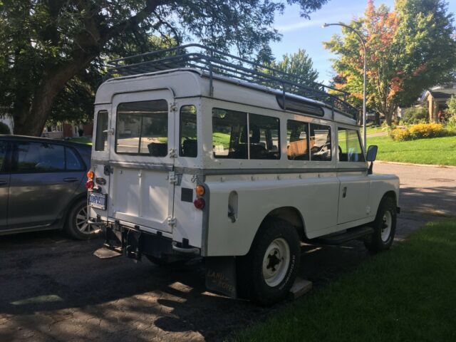 Land Rover Defender 1975 image number 15