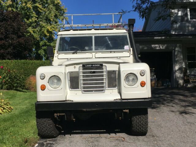 Land Rover Defender 1975 image number 6