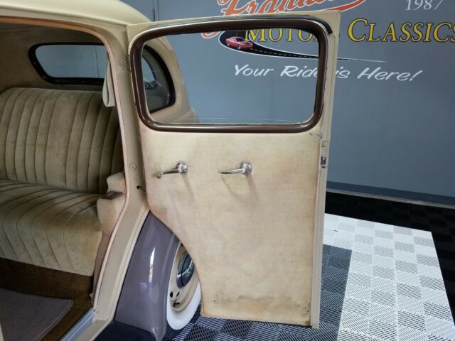 Plymouth Sedan 1936 image number 38