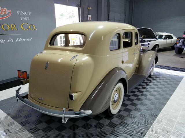 Plymouth Sedan 1936 image number 4