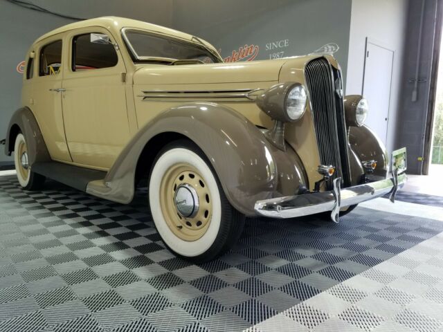 Plymouth Sedan 1936 image number 6