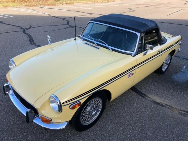MG MGB 1970 image number 33