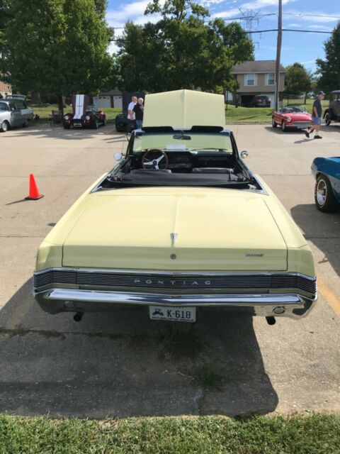 Pontiac Le Mans 1965 image number 0