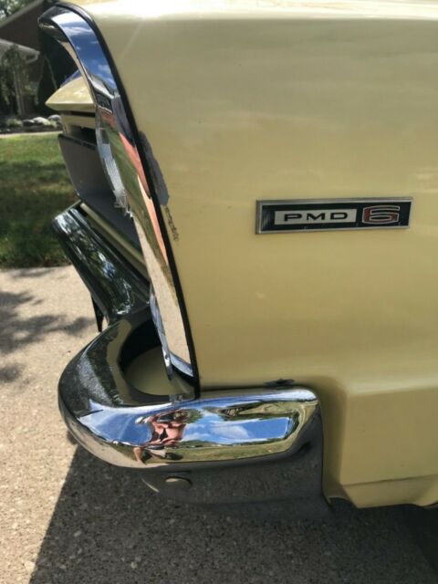 Pontiac Le Mans 1965 image number 4