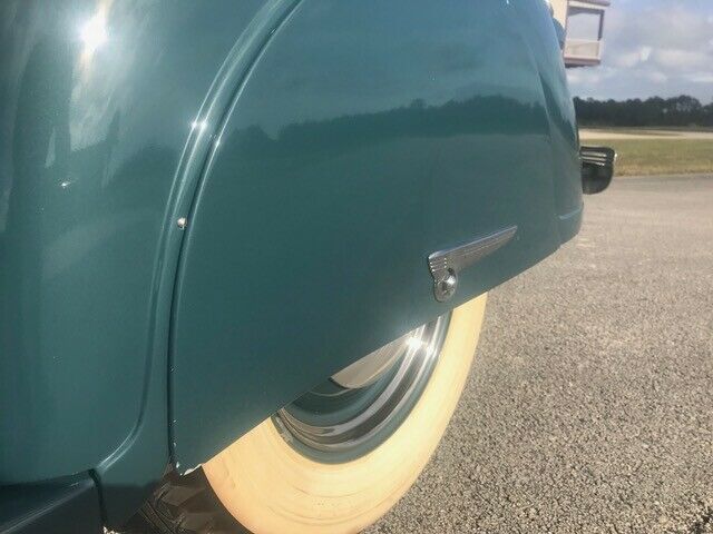 Chrysler Imperial 1937 image number 21