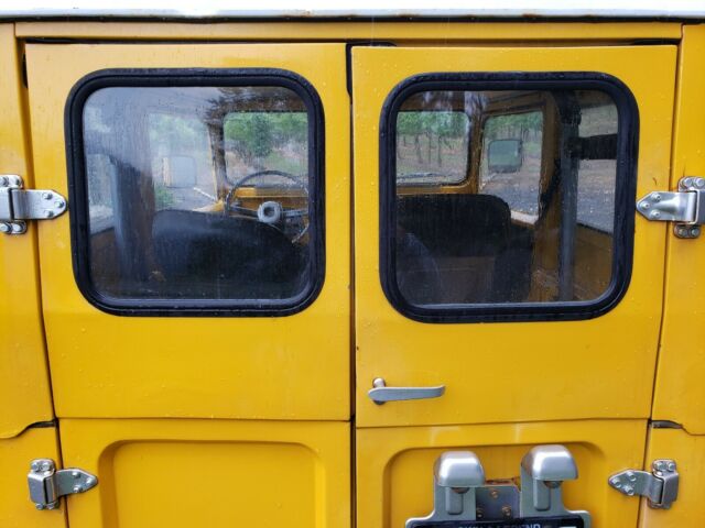 Toyota Land Cruiser 1975 image number 11