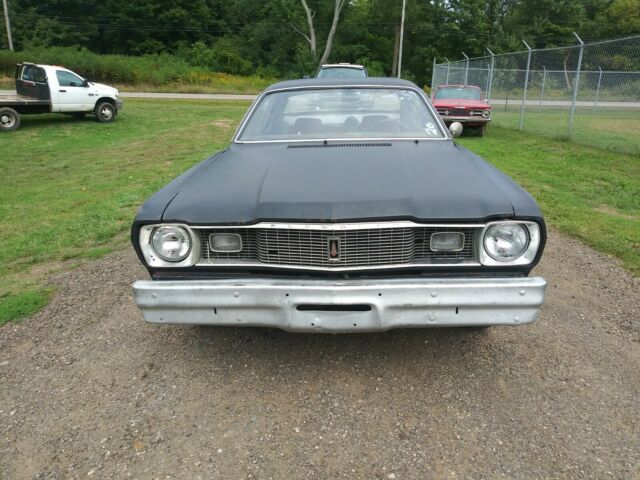 Plymouth Duster 1975 image number 36