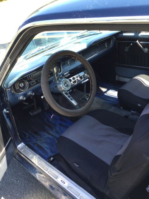 Ford Mustang 1965 image number 2