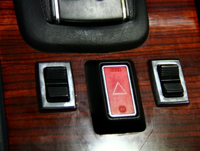 Mercedes-Benz 400-Series 1979 image number 23