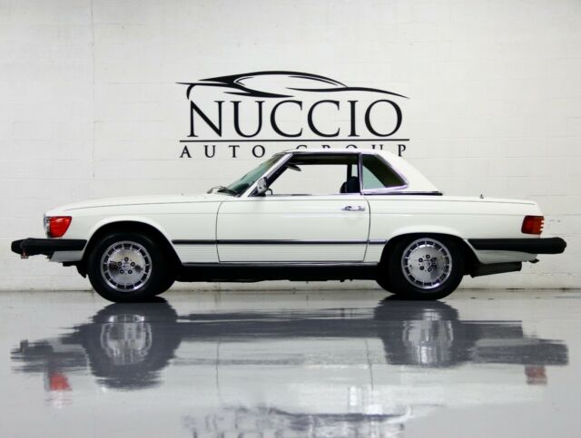 Mercedes-Benz 400-Series 1979 image number 25