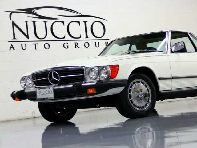 Mercedes-Benz 400-Series 1979 image number 29