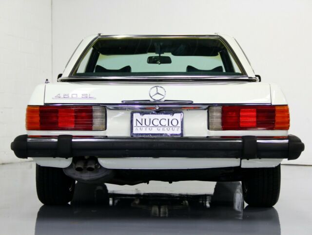 Mercedes-Benz 400-Series 1979 image number 4