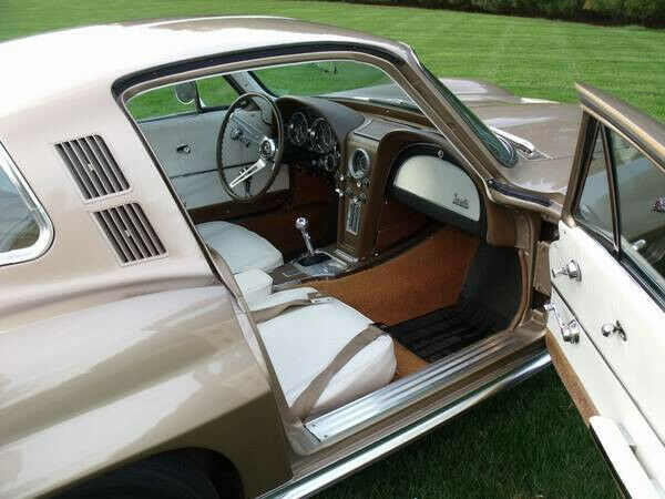 Chevrolet Corvette 1964 image number 24