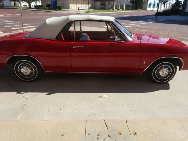 Chevrolet Corvair 1965 image number 1