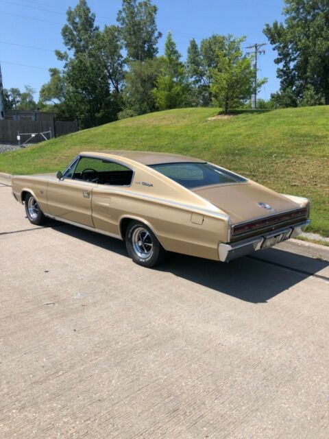 Dodge Charger 1967 image number 28