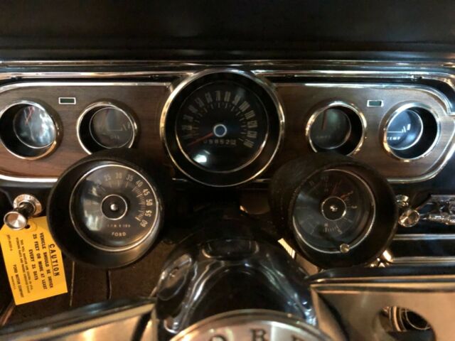Ford Mustang 1965 image number 10