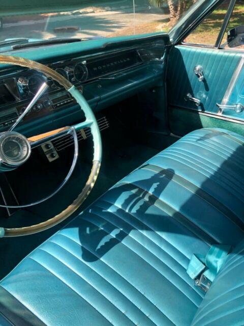Pontiac Bonneville 1963 image number 28