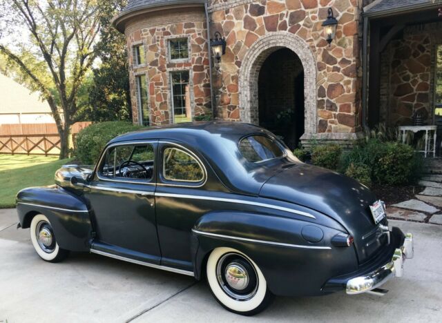 Ford Super Deluxe 1946 image number 1