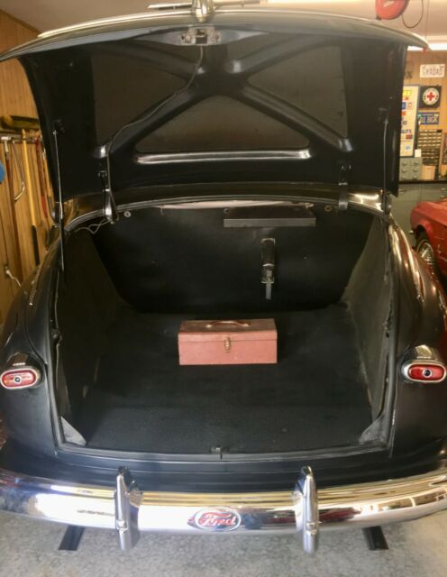 Ford Super Deluxe 1946 image number 36