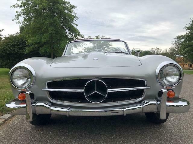 Mercedes-Benz SL-Class 1961 image number 13