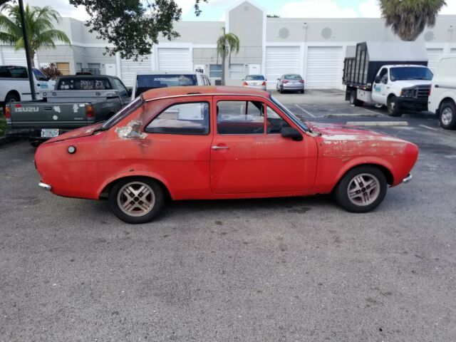 Ford Escort 1968 image number 10