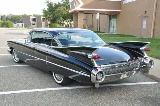 Cadillac DeVille 1959 image number 21