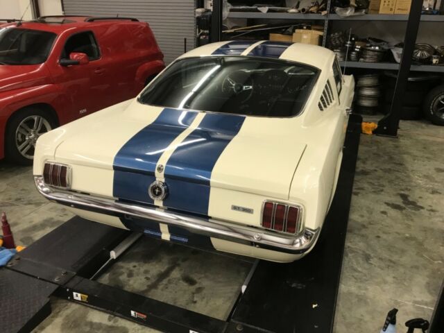 Ford Mustang 1965 image number 26