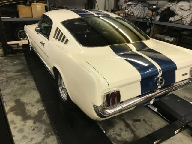 Ford Mustang 1965 image number 3