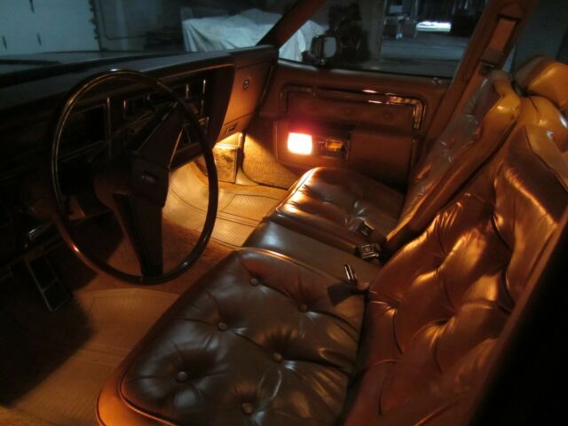 Oldsmobile Ninety-Eight 1977 image number 14