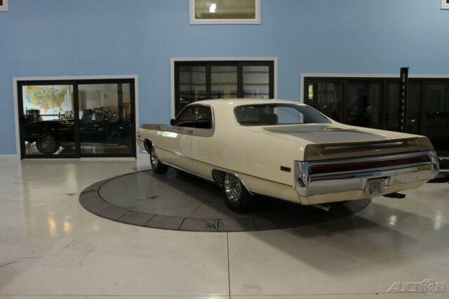 Chrysler 300 Series 1970 image number 26
