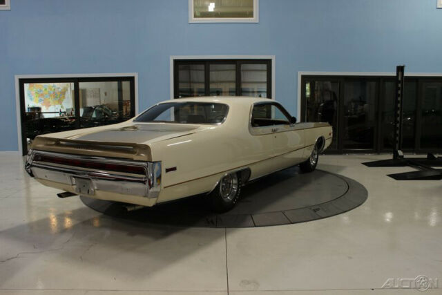 Chrysler 300 Series 1970 image number 4